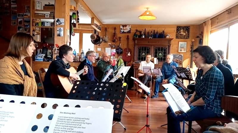 Travail des voix ténors - Working on the tenor parts. - Jam Hall