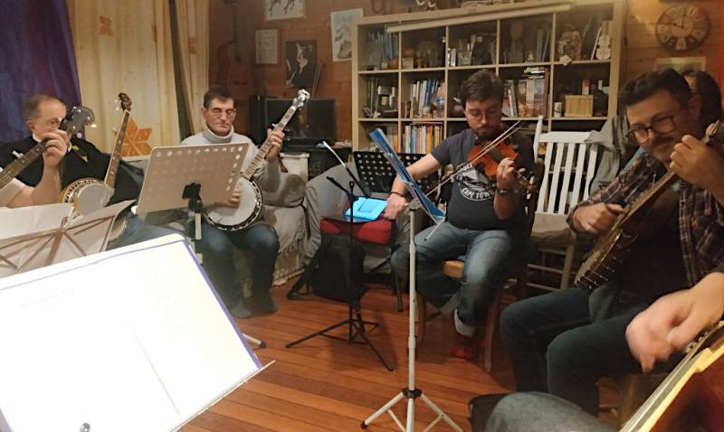 Jam du soir au stage de chant bluegrass. - Jam Hall