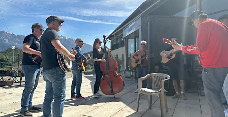 Rencontre Bluegrass en PACA Avril 2025. - Jam Hall